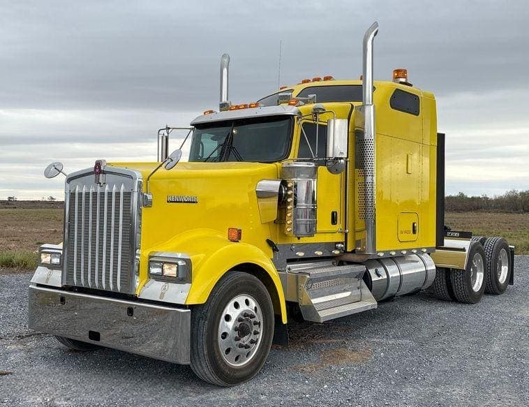 2021 Kenworth W900 Sleeper Semi Truck